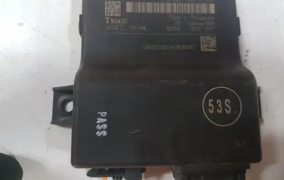 Audi A4 S4 B8 8K Gateway control module 8T0907468T