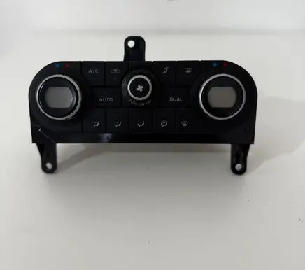 Nissan Qashqai Climate control unit 27500BR45B