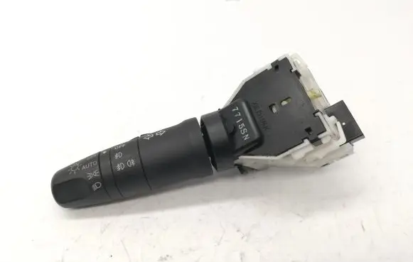 Nissan X-Trail T30 Indicator stalk 7715SN