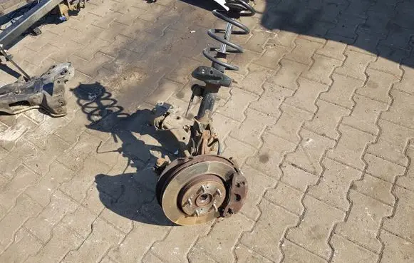 Honda CR-V Front wheel hub spindle knuckle