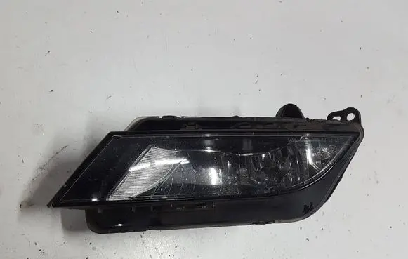 Seat Leon (5F) Front fog light 6J9941702AXAUTOPX 6J9941702A 1NE01107702
