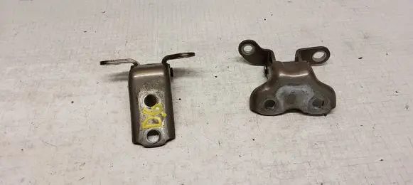 Toyota Avensis T250 Rear door hinge set 