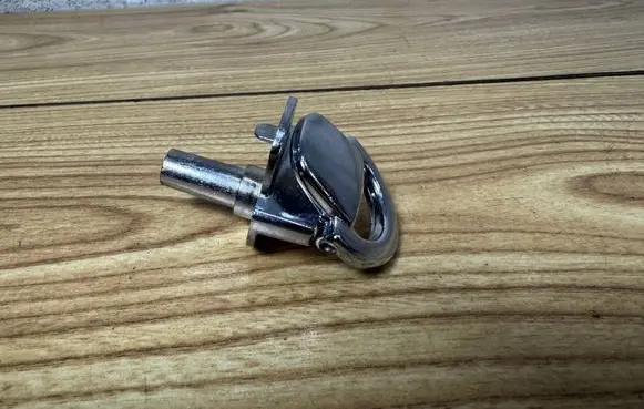 Volkswagen Golf VI Tie down hook / loop 0913298698