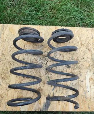 Opel Corsa D Rear coil spring 55700710