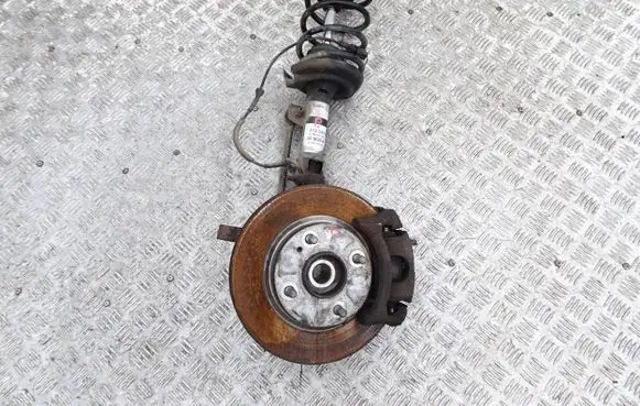 Front wheel hub spindle knuckle