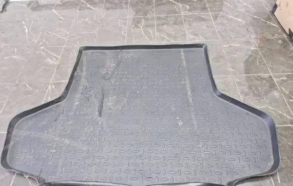 Toyota Avensis T270 Trunk/boot mat liner 
