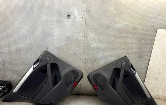 Volkswagen Golf VI Door card panel trim set