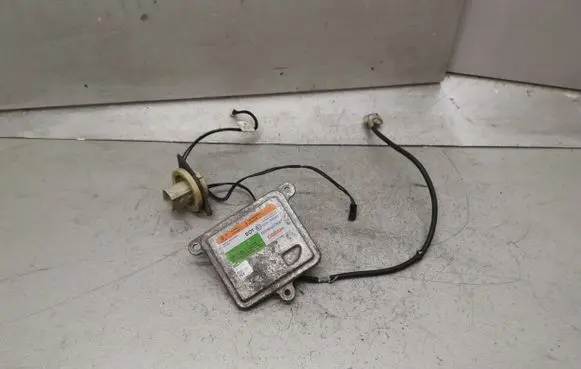 Ford Mustang VI Headlight ballast module Xenon 10R044663
