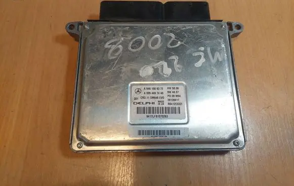Mercedes-Benz C W204 Engine control unit/module ECU A6461509372 A0054467440 CRD.11