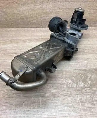 Volkswagen PASSAT CC EGR valve cooler 03L131512DQ 0280751016