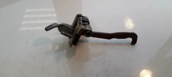 Renault Megane I Rear door check strap stopper