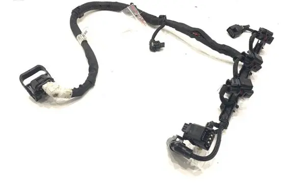 BMW 5 G30 G31 G38 Fuel injector supply line/pipe 