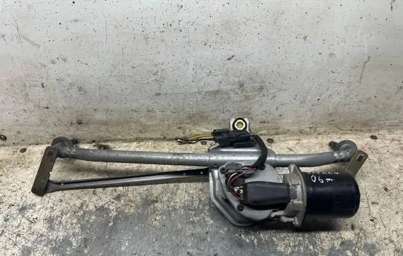 Opel Vivaro Front wiper linkage and motor