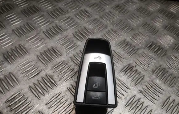 Mercedes-Benz E A207 Sunroof switch 2078207410 A2078207410