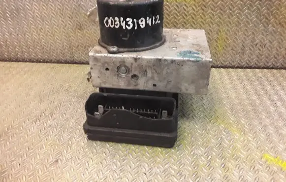 Mercedes-Benz C W203 ABS Pump 0034319412 2095450232