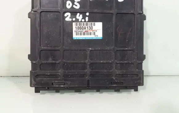 Mitsubishi Outlander Engine control unit/module 1860A130