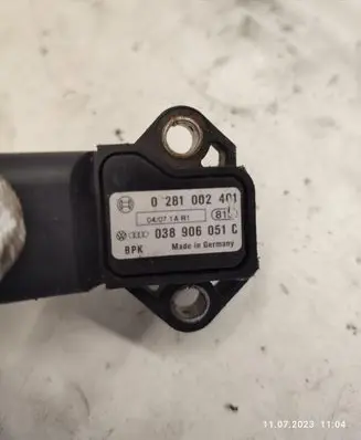 Volkswagen PASSAT B6 Air pressure sensor 038906051C