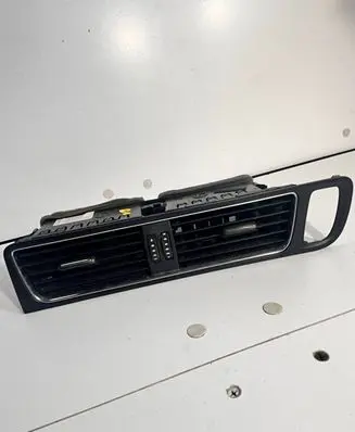 Audi Q5 SQ5 Dash center air vent grill 8R2820951