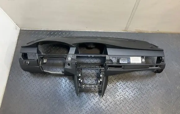 BMW 5 E60 E61 Dashboard 6976436 07B247RB12879