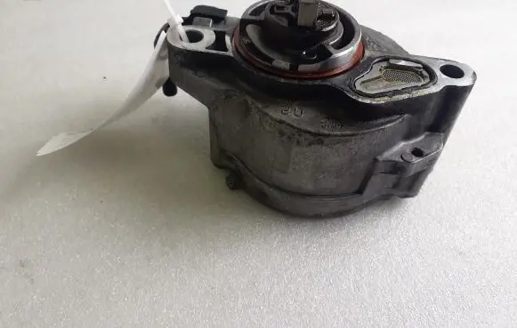 Maserati Levante Vacuum pump 2055G 2055G1210160152