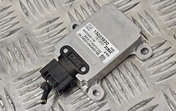 Opel Signum ESP acceleration yaw rate sensor 13223930 15113701 A2C53081144