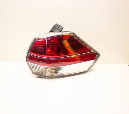 Nissan X-Trail T32 Rear/tail lights 22017939