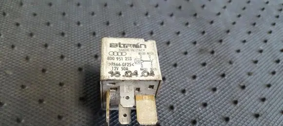 Seat Altea Other relay 8D0951253 370