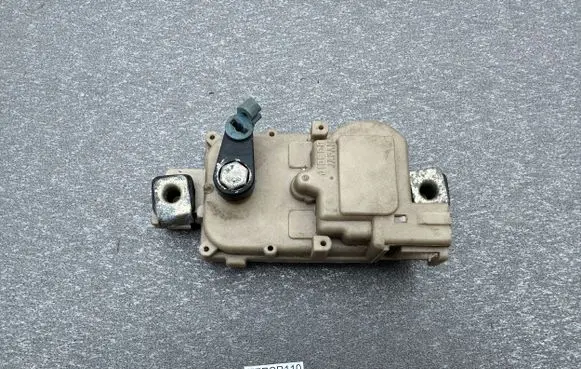 Nissan Terrano Rear door lock 8255183G00