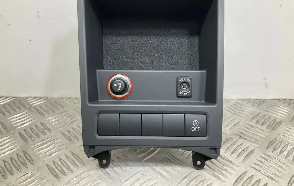 Volkswagen Jetta VI Glove box 5C8857925 5C8863330