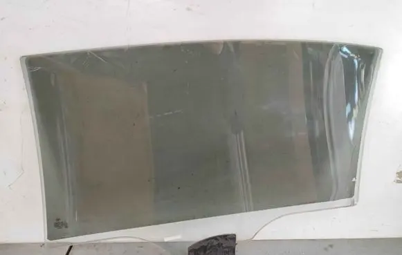 BMW 7 F01 F02 F03 F04 Rear door window glass 51357182097 7182097