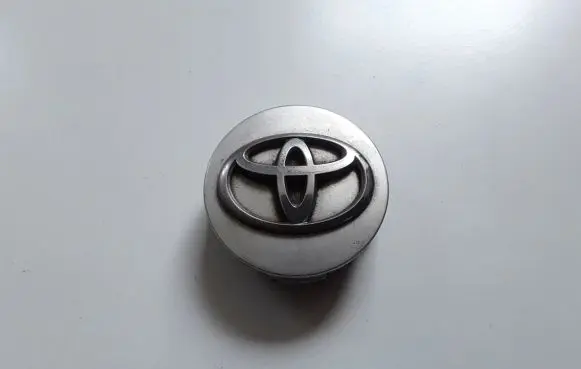 Toyota Auris E180 Original wheel cap 4260302201