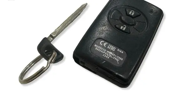 Toyota Corolla Verso AR10 Ignition key/card 