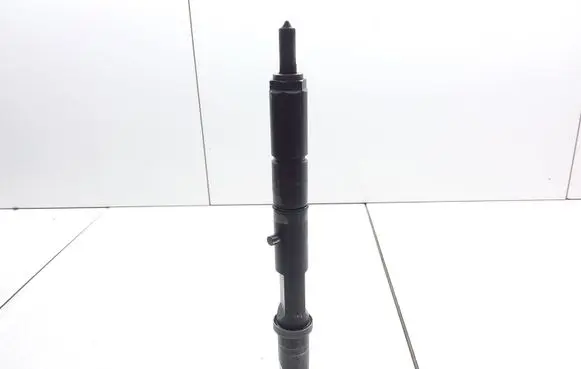 Audi A6 S6 C5 4B Fuel injector 059130201E 0432133836