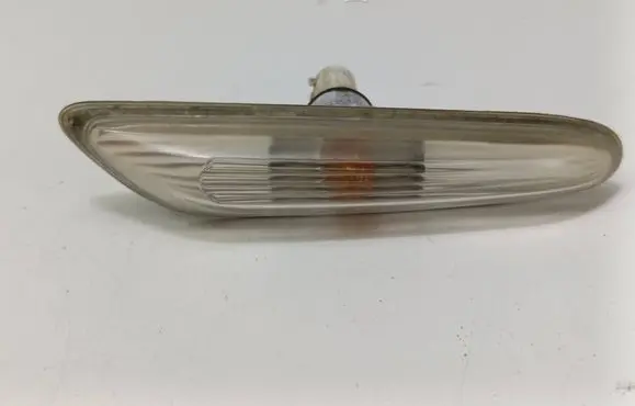 BMW 5 E60 E61 Front fender indicator light 8382104
