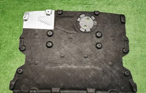 BMW X4 G02 Engine splash shield/under tray 7417386DANEK 7417386