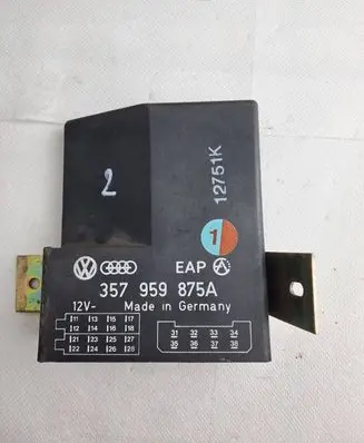 Volkswagen PASSAT B4 Door control unit/module 357959875A