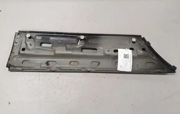Mazda 5 Sliding door trim
