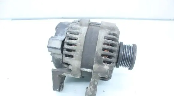 Opel Zafira C Generator/alternator 13579666