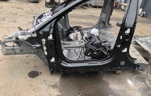 Jaguar I-Pace Front quarter panel 