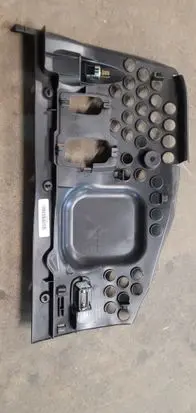 Mercedes-Benz ML W164 Dashboard lower bottom trim panel A1646808517