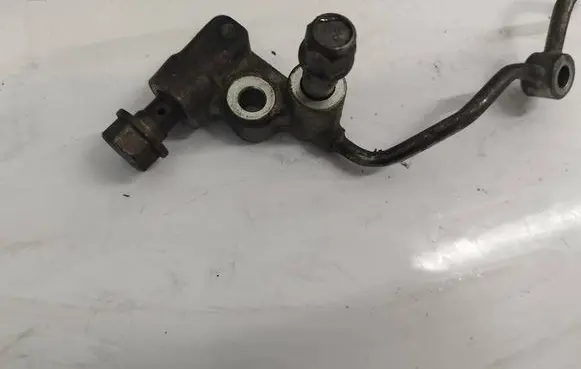 Toyota Avensis T270 Fuel main line pipe 