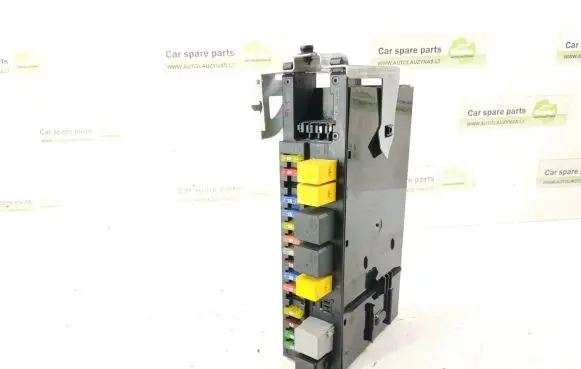 Mercedes-Benz E W211 Fuse box set 2115459401 2115458701