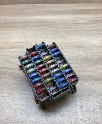 Volvo V70 Fuse module 9162439