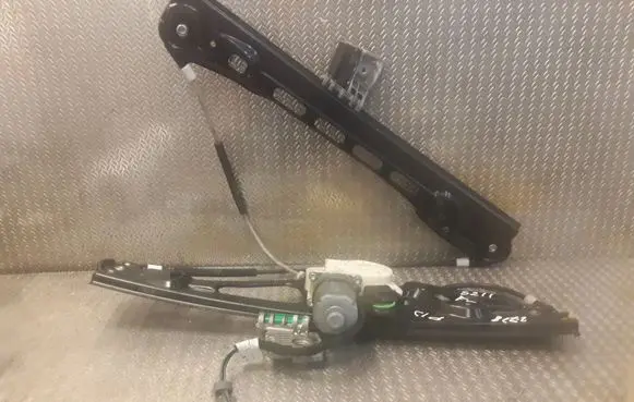 Mercedes-Benz E W211 Front door window regulator with motor A2117200246 2117200246