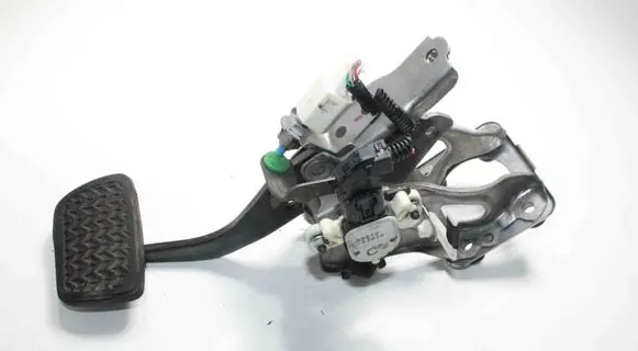 Lexus IS III XE30 Brake pedal 8951033020