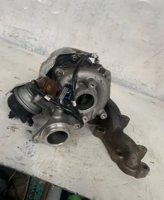 Audi A4 S4 B9 Turbo 04l253056l