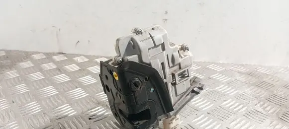 Audi A4 S4 B8 8K Rear door lock 8K0839015