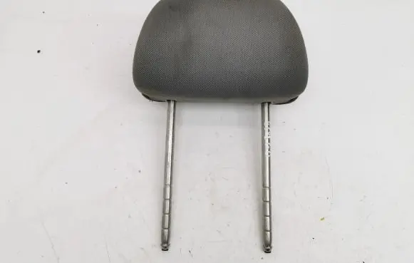Volkswagen Golf IV Rear seat headrest 