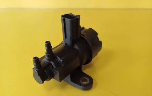 Ford Cougar Vacuum valve F63E9J459 F63E9J459AA