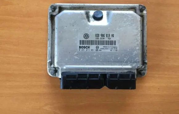 Skoda Roomster (5J) Engine control unit/module 038906019NR 0281013081